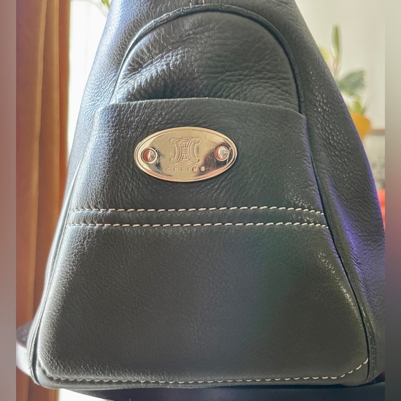 100% AUTHENTIC, like-new & barely used, Céline Boogie Bag in Olive Green Leather - Picture 6 of 16